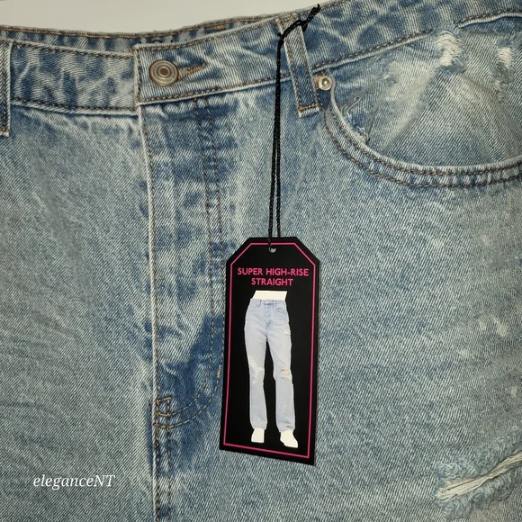 No Boundaries Super High-Rise Straight Leg Light Blue Jeans Sz: 17 - Picture 3 of 9
